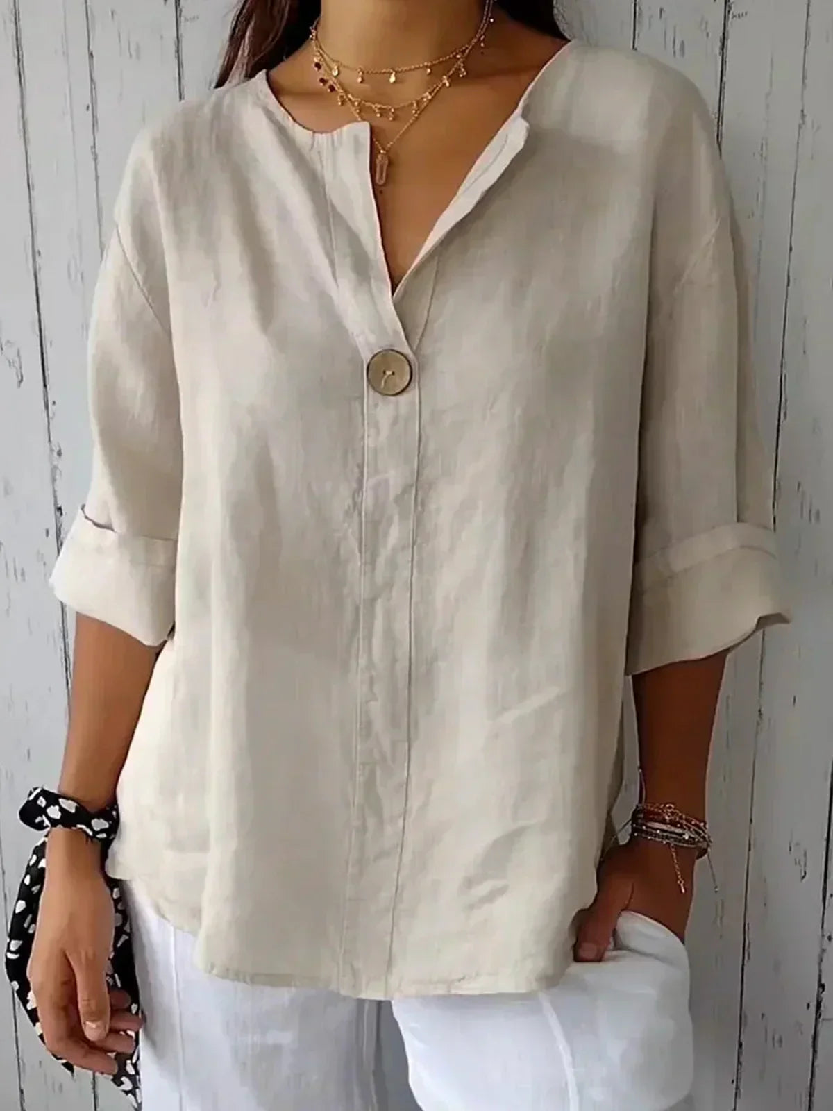 Avero™ | Elegant and chic blouse