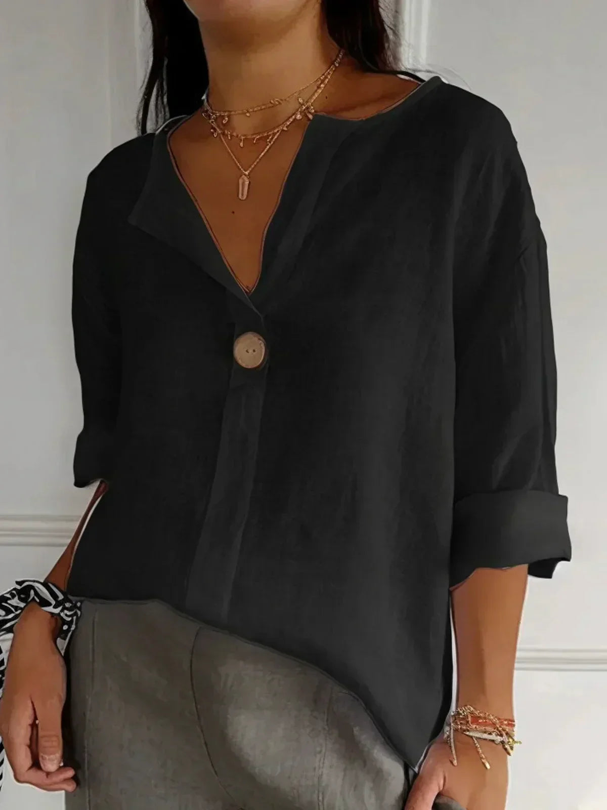 Avero™ | Elegant and chic blouse