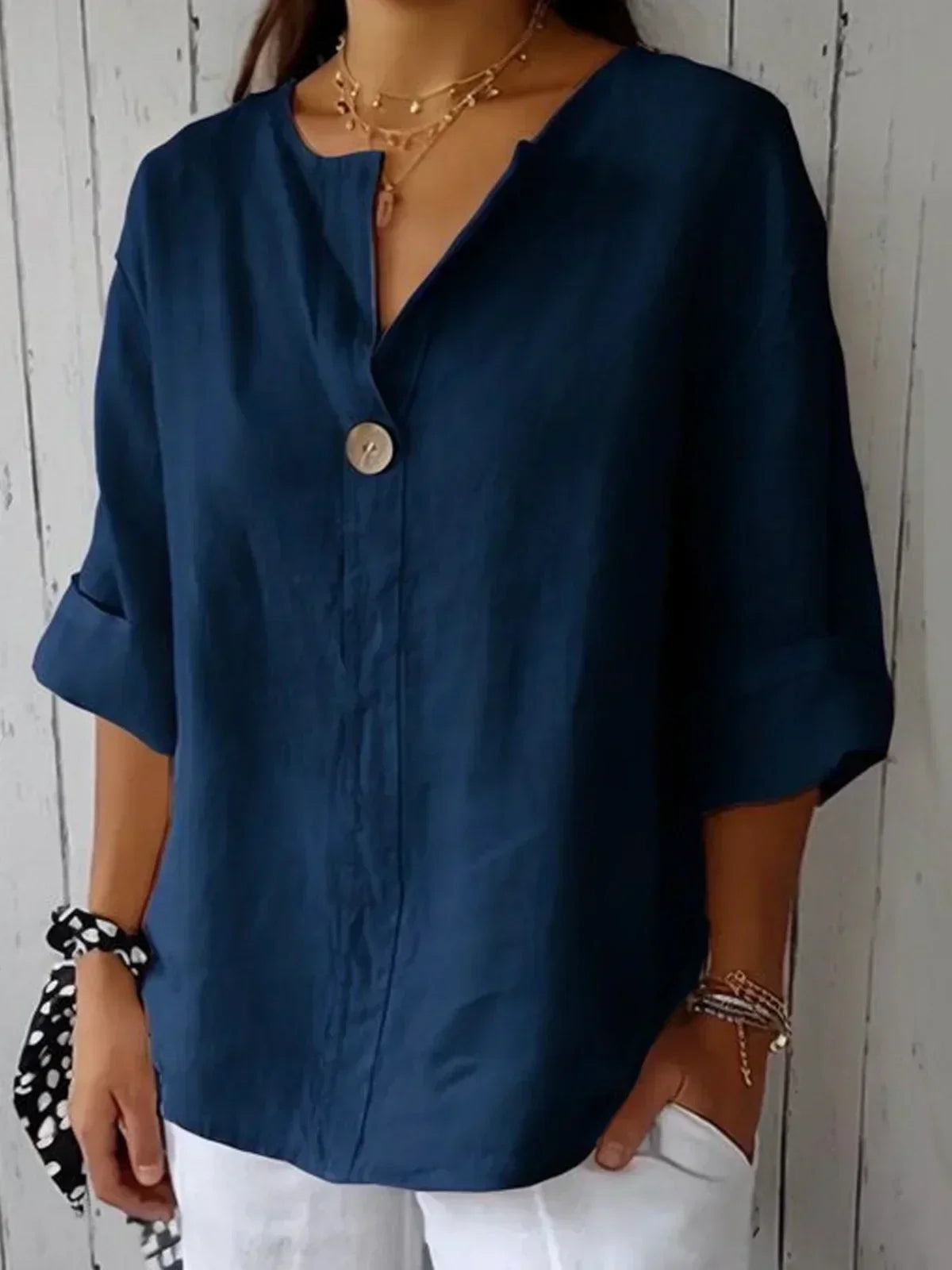 Avero™ | Elegant and chic blouse